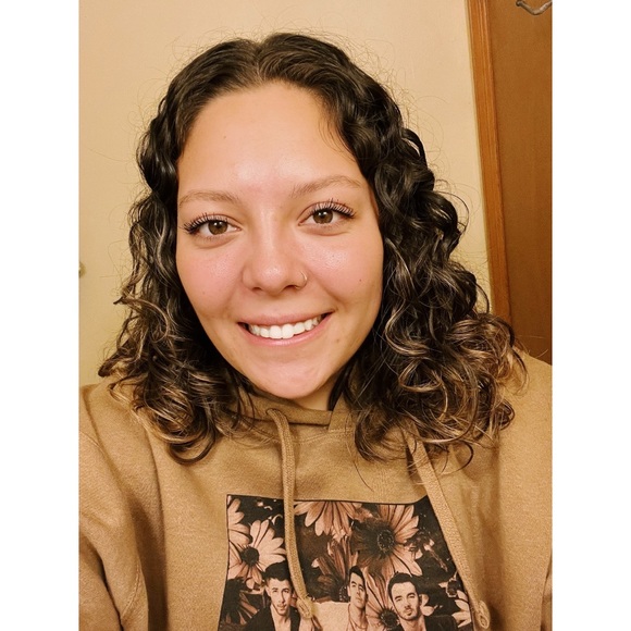 Meet your Posher, Lily - Picture 1 of 1